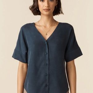 Vetta Girlfriend shirt.